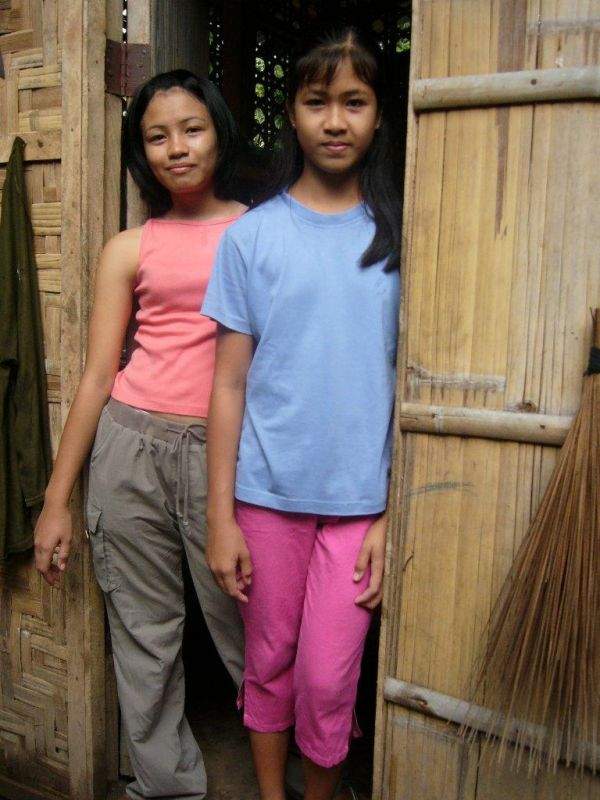 Pretty Filipina teenage girls