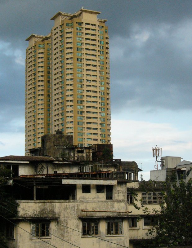 Robinson's Place Residences, Ermita Manila Buildings, architecture