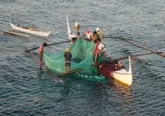 Bauan Early Morning Fishermen 003.jpg