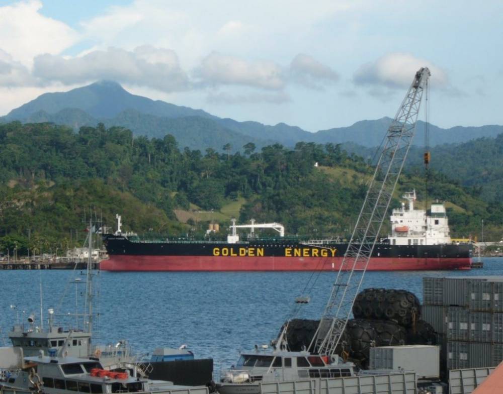 Golden Energy Tanker, m.t. Energy Pioneer in Subic Bay