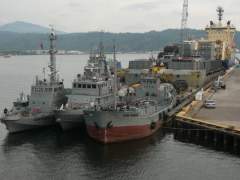 Ile de Batz and some small Navy vessels