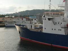 m.y. Sarsen approaching Rivera Point, Subic Bay