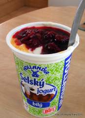 klasik jogurt s jamem mirabel-griotte