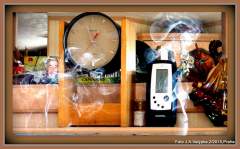 zátiší s hodinami