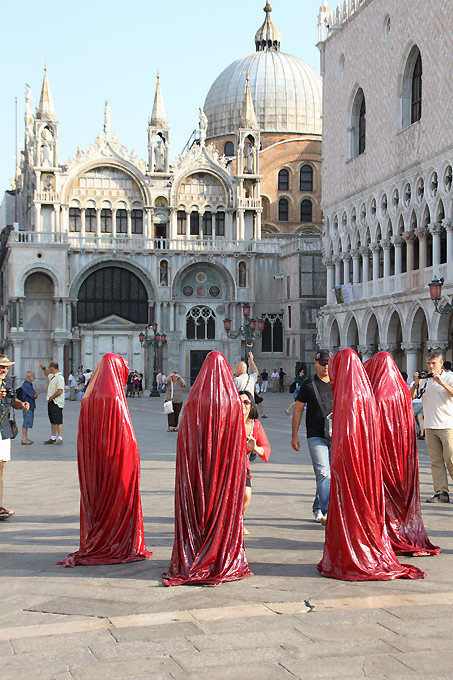 contemporary-art-biennale-show-project-venice-san-marco-manfred-kielnhofer1.jpg