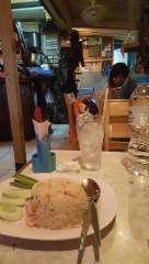 Hangover food! Kao pat gung at the Love Scene restaurant in Sukhumvit, Soi 23