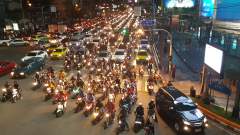 ถนนรัชดาภิเษก รถติด - Tannon Ratchadaphisek during the evening rush hour