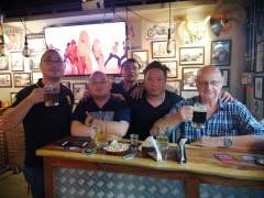 Drinking beer and smoking fine La Birhen de Filipinas cigars at Tap Station
