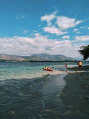 Having fun in the sea at Isla de Potipot